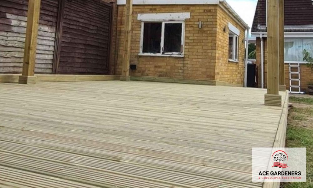 Cheltenham Fencing   Decking
